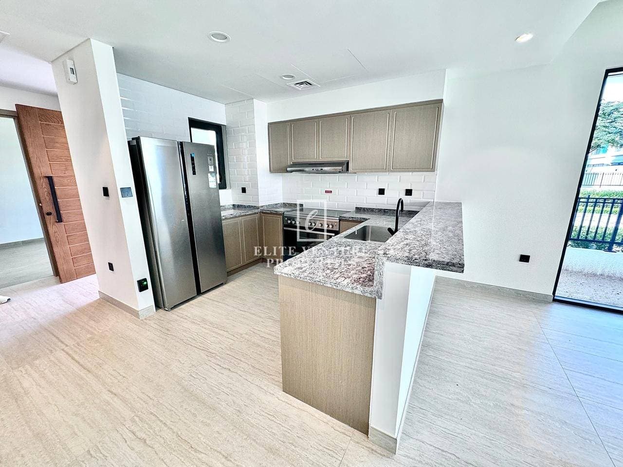 5 Bed Townhouse | Ready | Corner Th + Maid Near Amenities in Santorini, Dubai 3