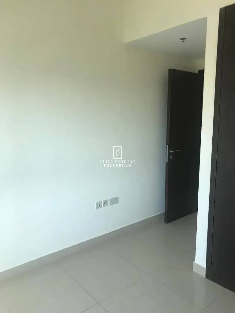 1 Bed Apartment | Rented | Motivated Seller | Investor Opportunity in Centrium Tower 1, Dubai 4