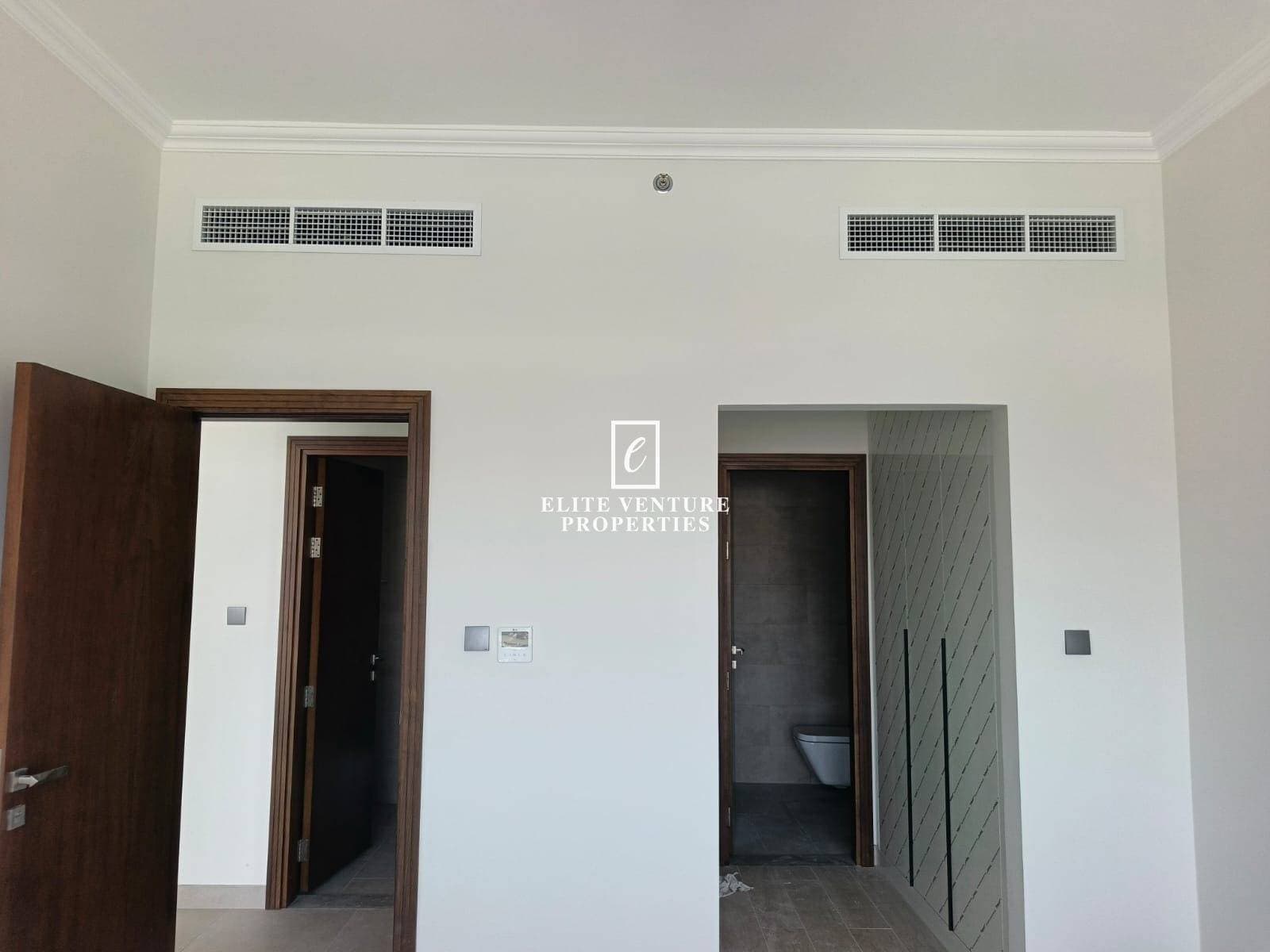 1 Bed Apartment | Huge Layout | Open View | Prime Location in Art Courtyard, Dubai 4
