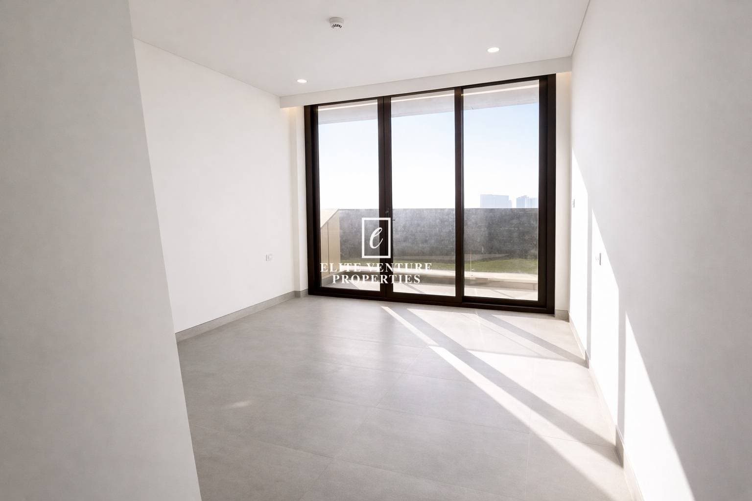 Studio Apartment | Vacant | Brand New | Modern Studio in Condor Golf Links 18, Dubai 2