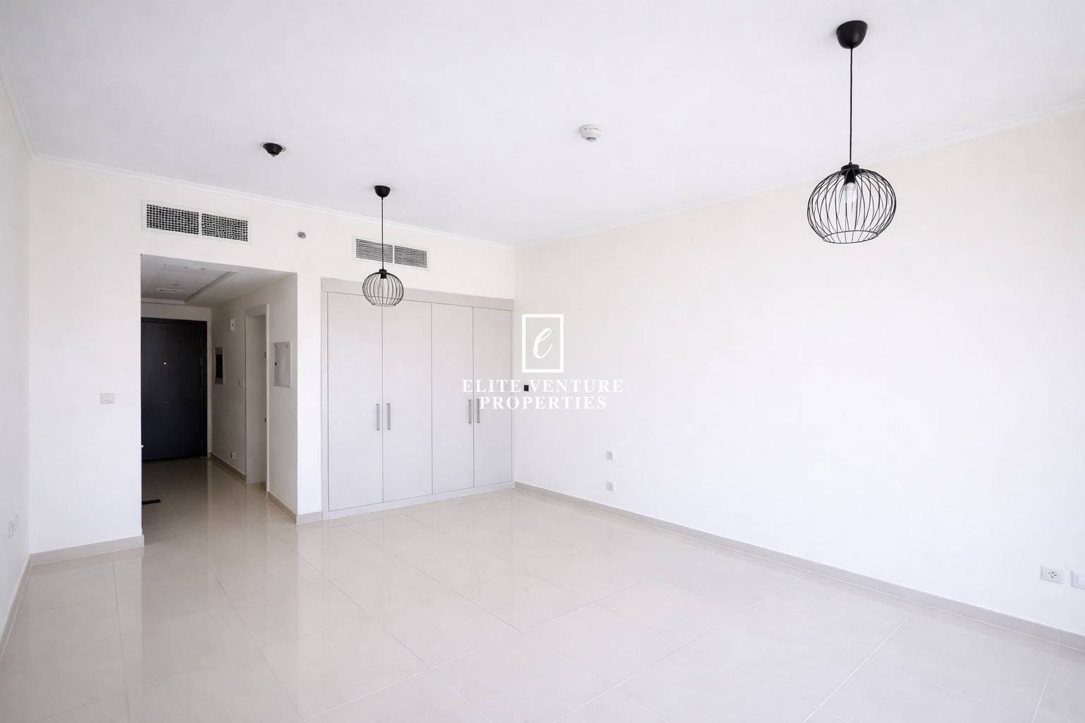 Studio Apartment | Golf View | High Floor | Prime Location in Carson  C, Dubai 2