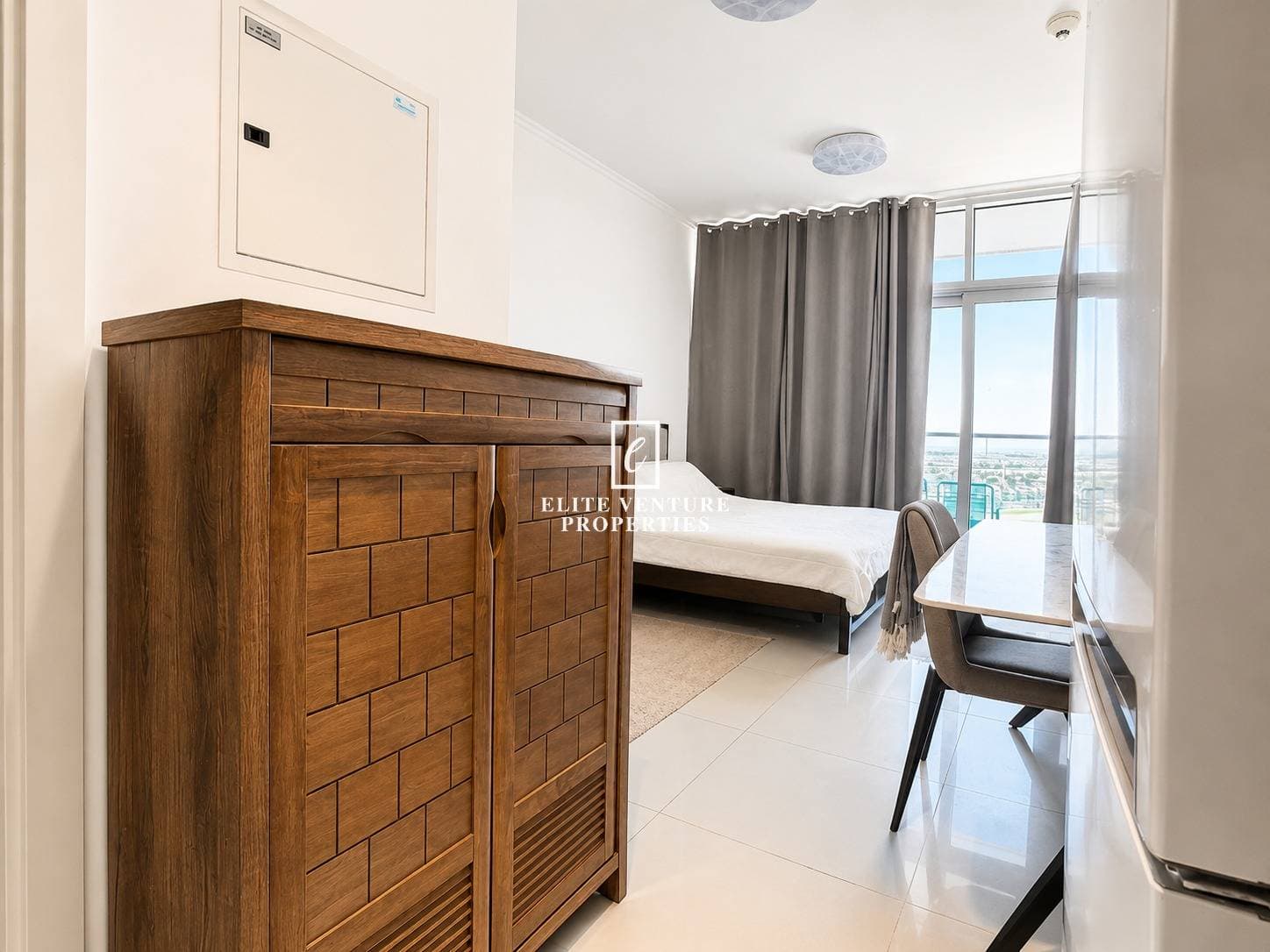 Studio Apartment | High Floor | Spacious | Prime Location in Carson  A, Dubai 5