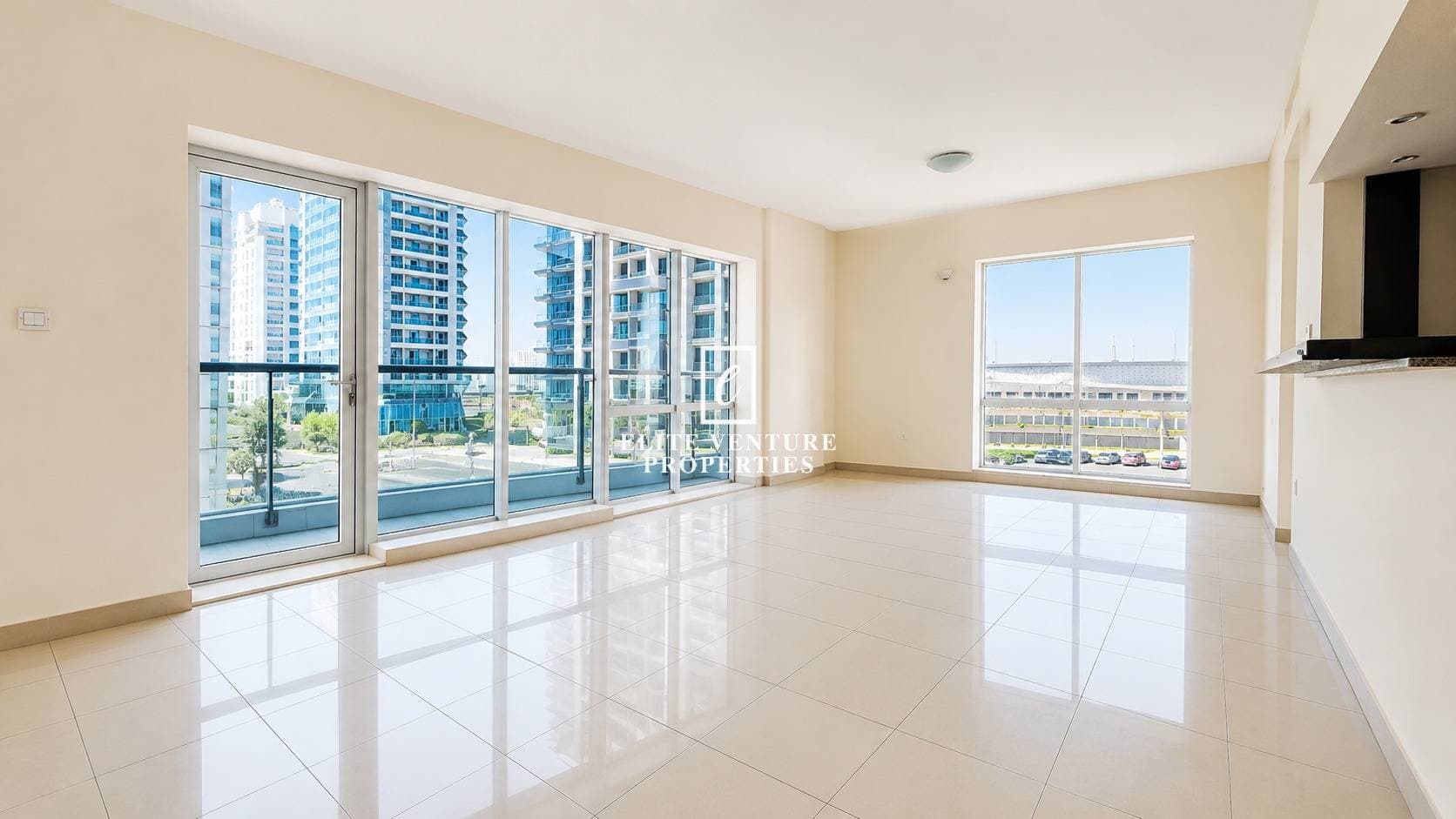 2 Bed Apartment | Rented | Spacious | Prime Location | Best Deal in Tennis Tower, Dubai 5