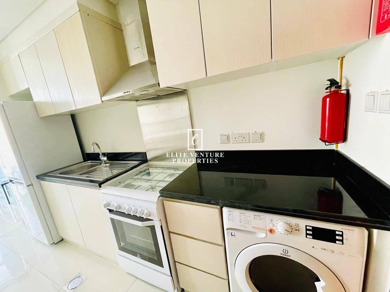 Studio Apartment | Golf View | High Floor Studio | Spacious in Carson  A, Dubai 4