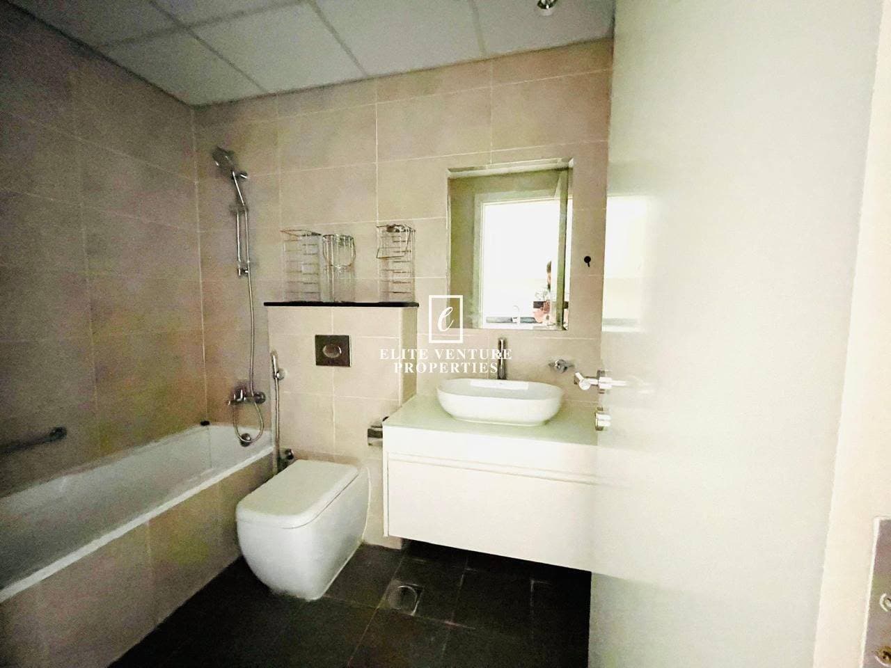 Studio Apartment | Golf View | High Floor Studio | Spacious in Carson  A, Dubai 5