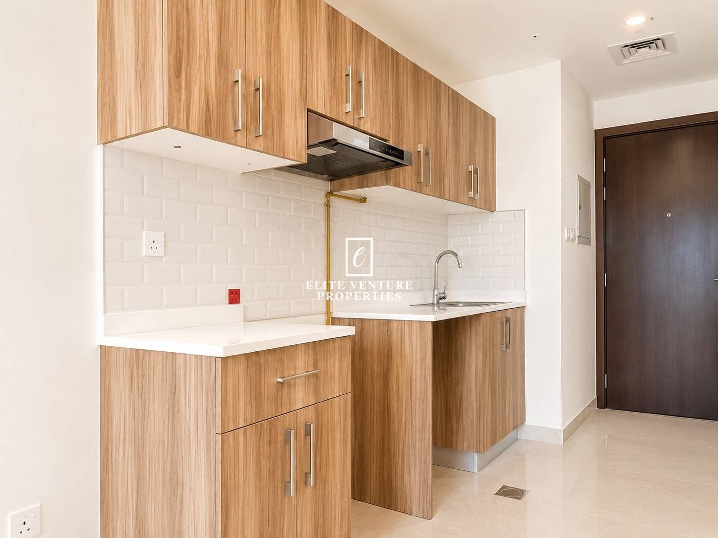 Studio Apartment | Vacant | High Floor | Best Deal in Hera Tower, Dubai 5