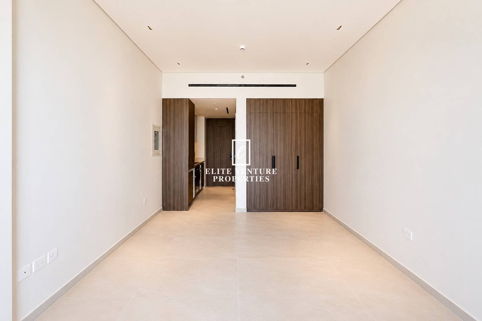 Studio Apartment | Premium Quality | Fitted Kitchen | Greal Deal in Beverly Boulevard, Dubai 4