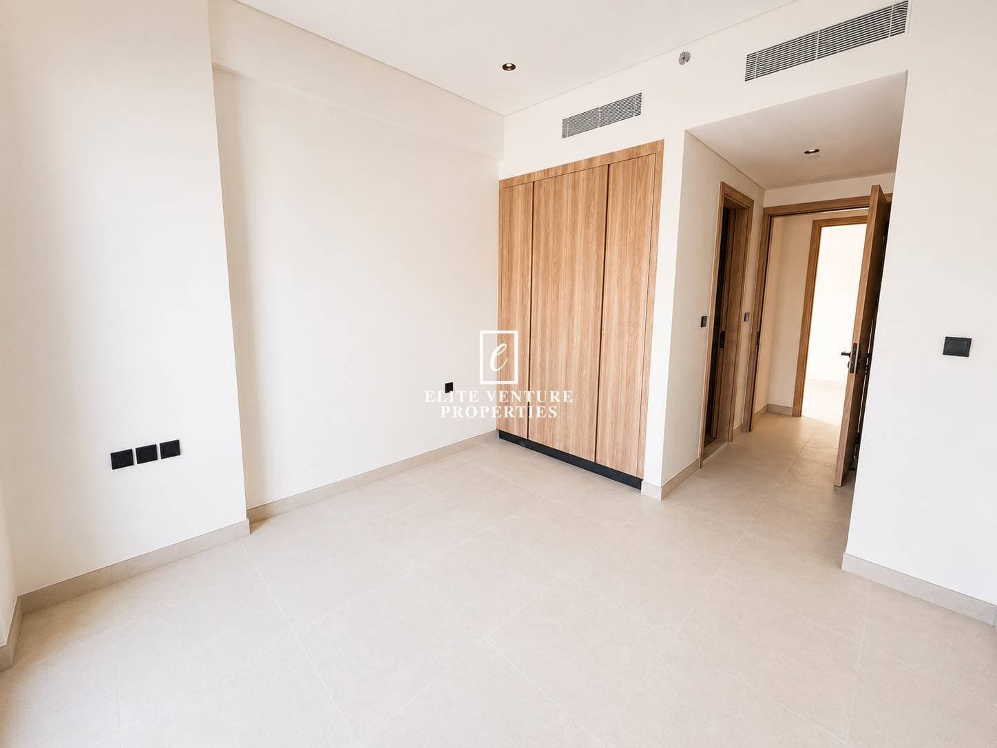 2 Bed Apartment | Tenanted | Huge Layout | Best Deal in Divine Residencia, Dubai 4