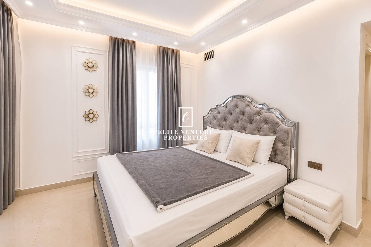 1 Bed Apartment | Fully Furnished | Pool View | High Floor in Centrium Tower 2, Dubai 5
