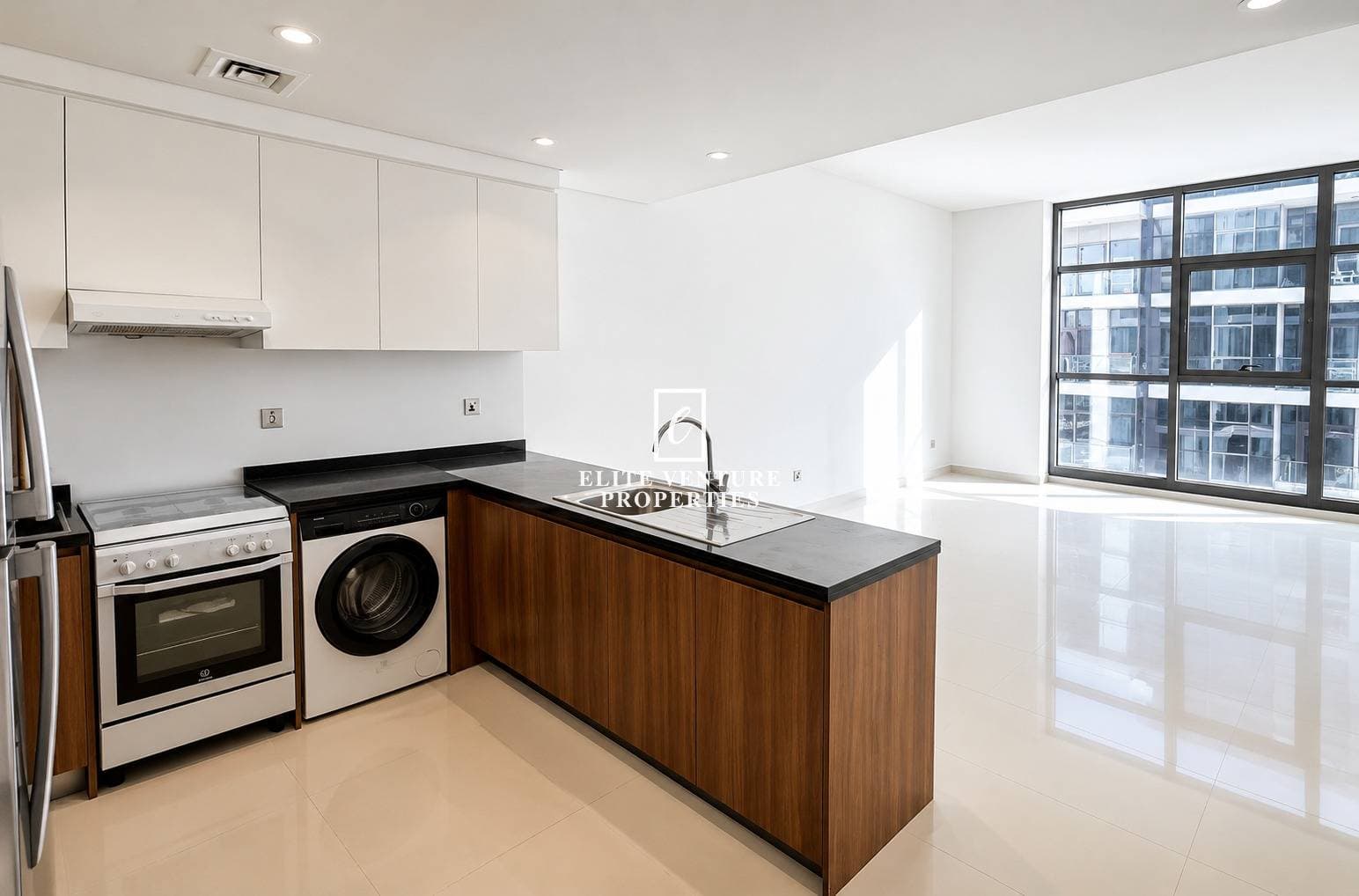 1 Bed Apartment | Great Deal | Prime Location | Spacious Layout in Jasmine A, Dubai 5