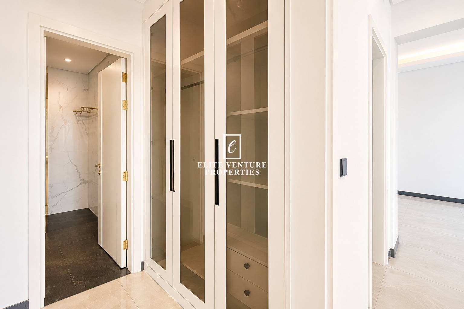 1 Bed Apartment | Premium Quality | Spacious | Prime Location in Curve by Sentro, Dubai 5