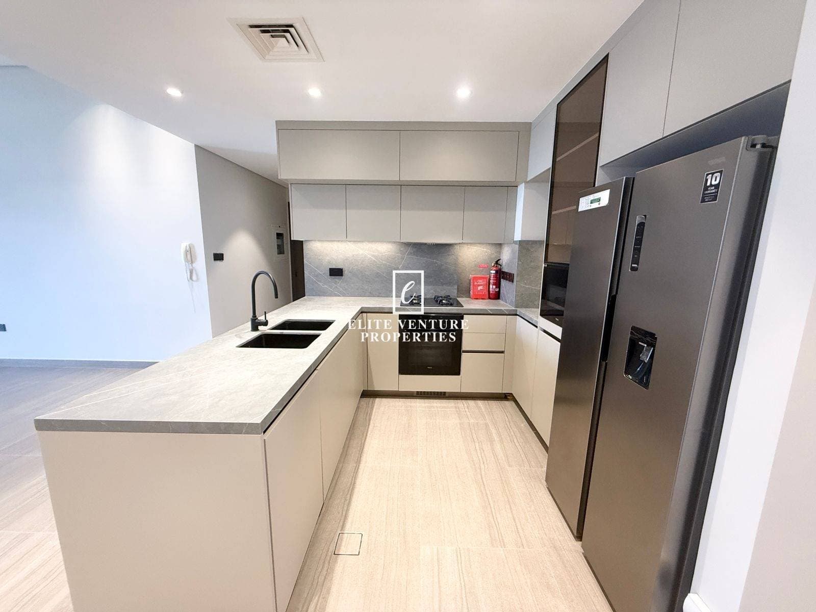 3 Bed Apartment | Pool View | Luxurious Living | Investor Deal in Marquis Galleria, Dubai 2