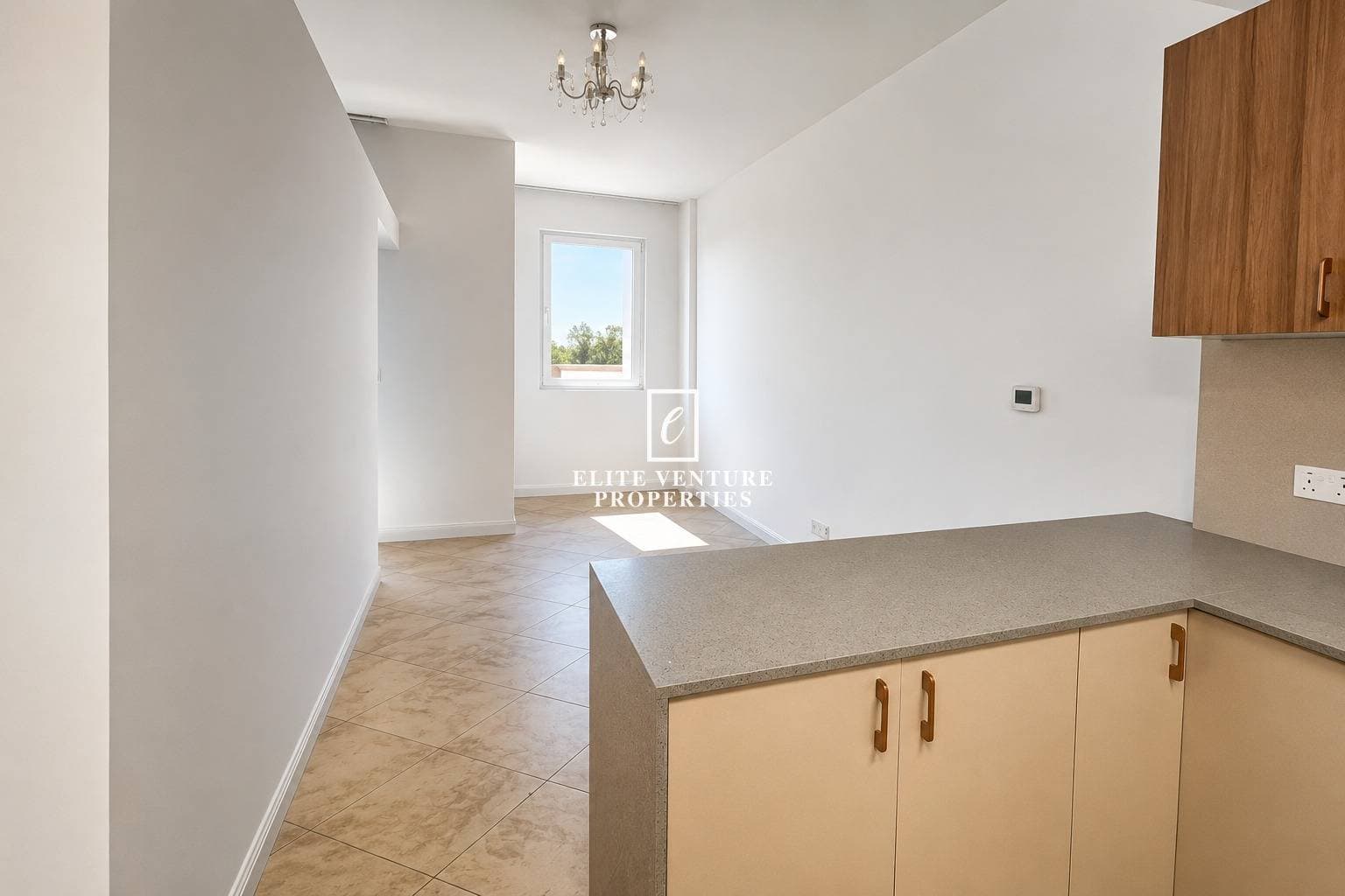 Studio Apartment | Modern Layout | Prime Location | Spacious Studio in Barton House 1, Dubai 4