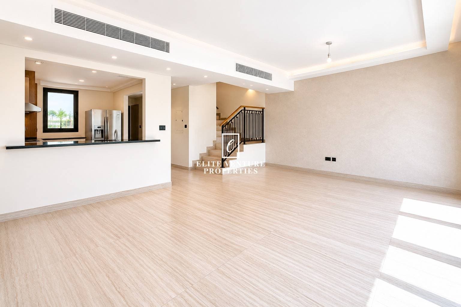 4 Bed Townhouse | Single Row | Ready to Move in | Near Lagoon in Portofino, Dubai 2