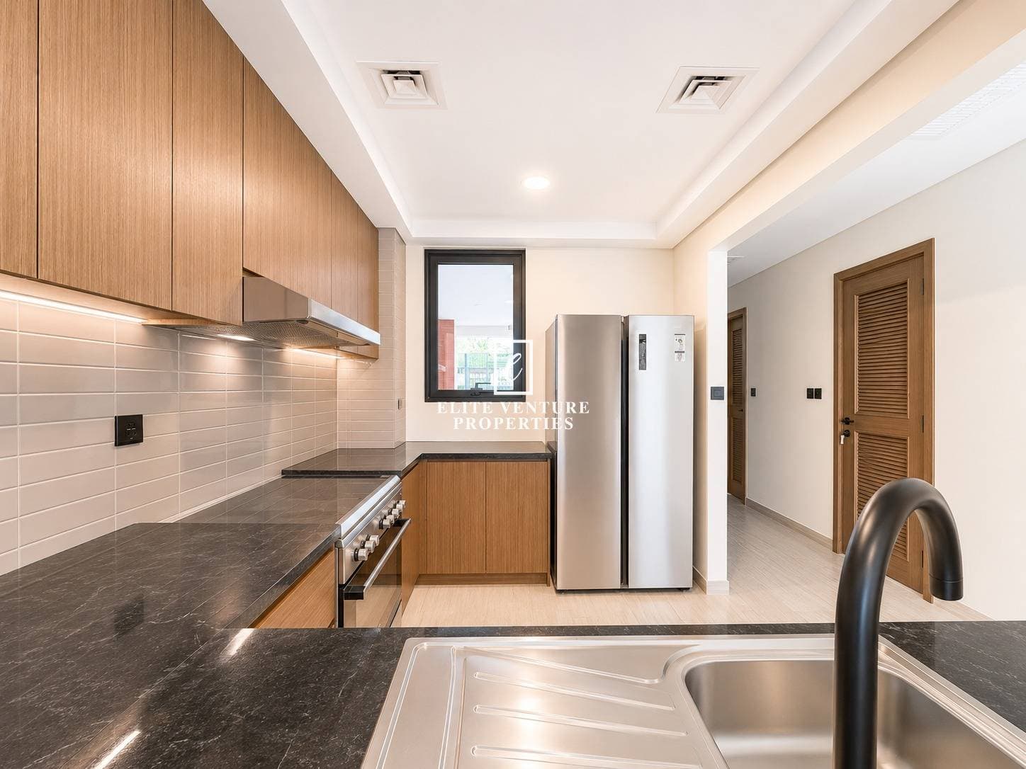 4 Bed Townhouse | Single Row | Ready to Move in | Near Lagoon in Portofino, Dubai 4