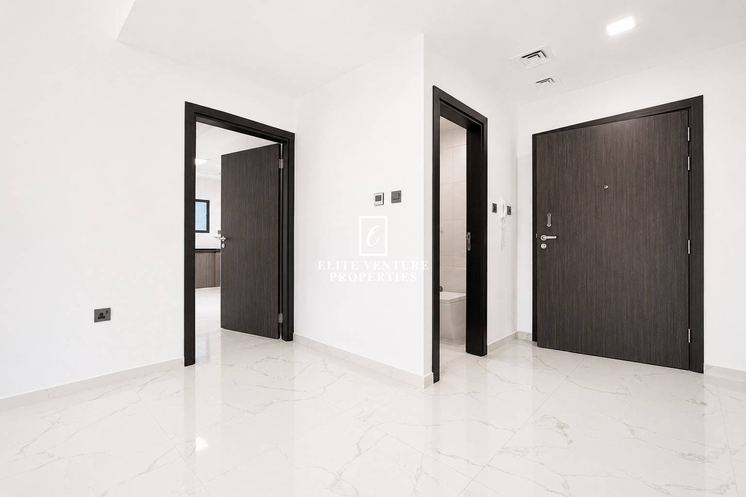 2 Bed Apartment | High Floor | Spacious | Prime Location in Geepas Tower, Dubai 2
