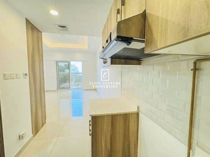 Studio Apartment | Well Maintained | Spacious Layout | Prime Location in Hera Tower, Dubai 4