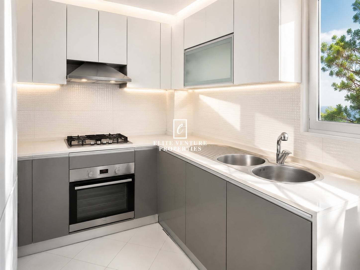 1 Bed Apartment | Well Maintained | Spacious Layout | Prime Location in Glitz 1, Dubai 3