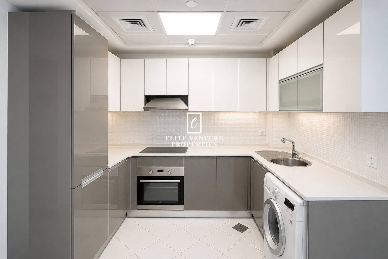 1 Bed Apartment | Well Maintained | Spacious Layout | Prime Location in Glitz 1, Dubai 4
