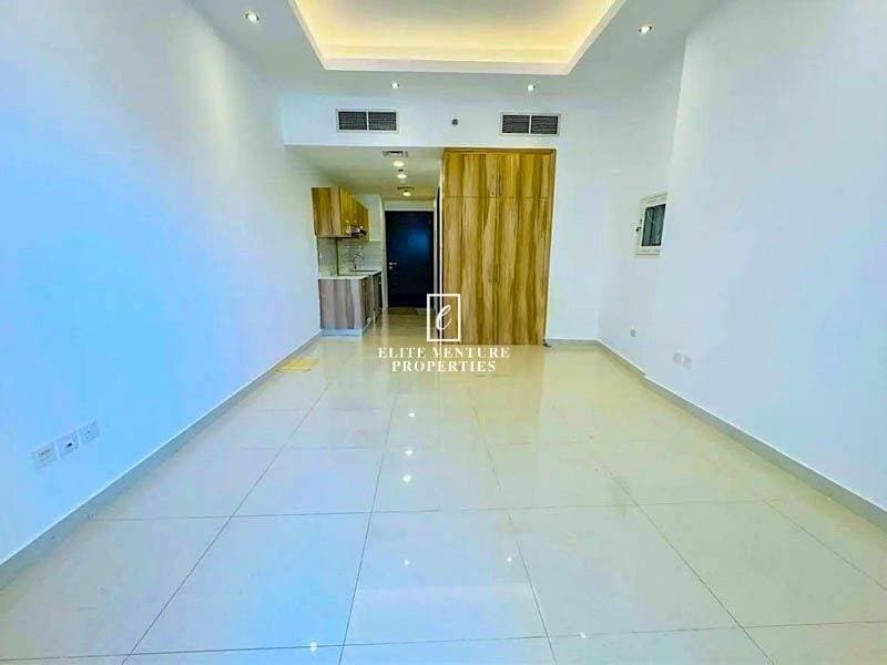 Studio Apartment | Well Maintained | Spacious Layout | Prime Location in Hera Tower, Dubai 2