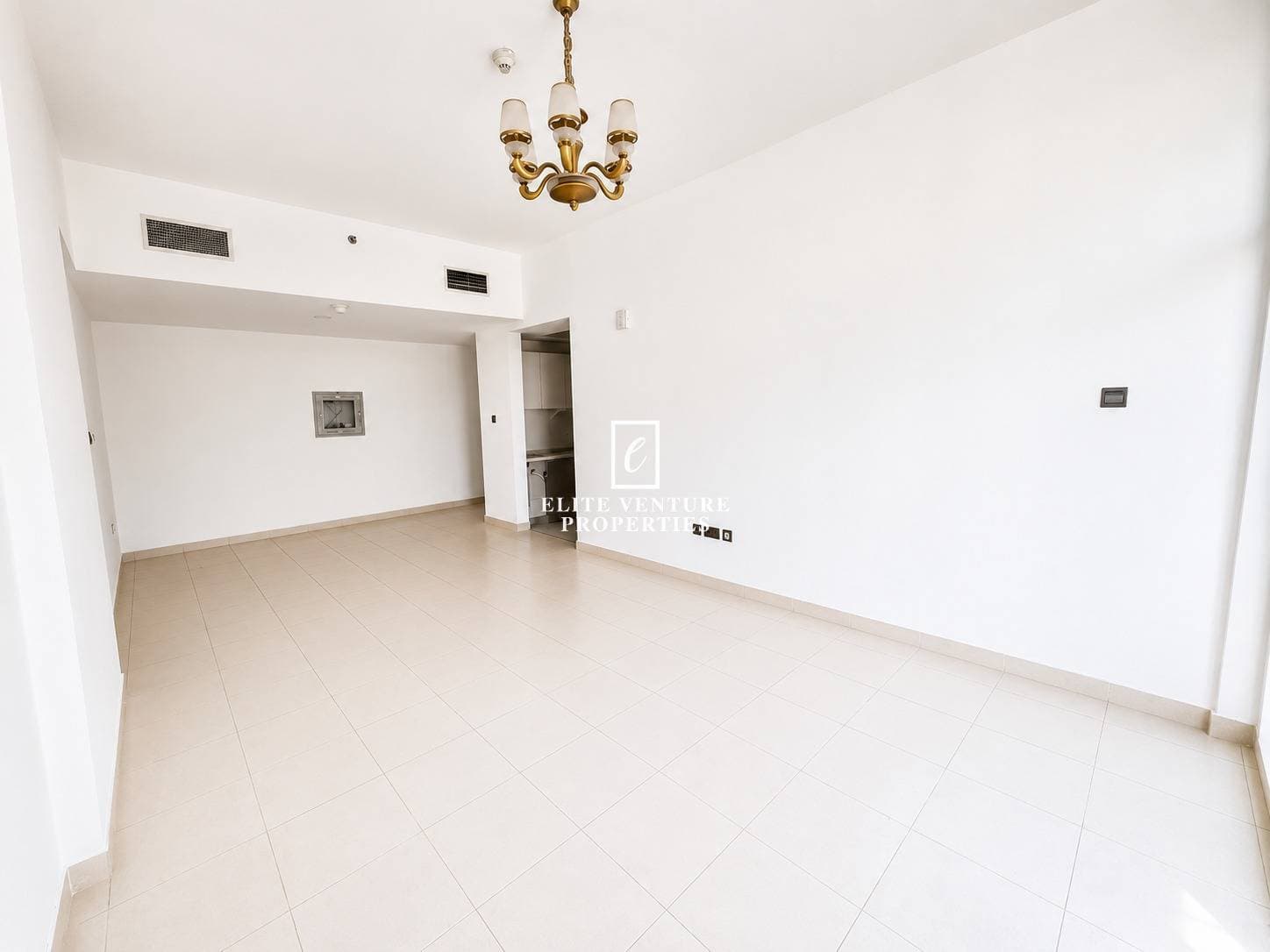 3 Bed Apartment | Spacious Layout | Prime Location | Well Maintained in Glitz 2, Dubai 3