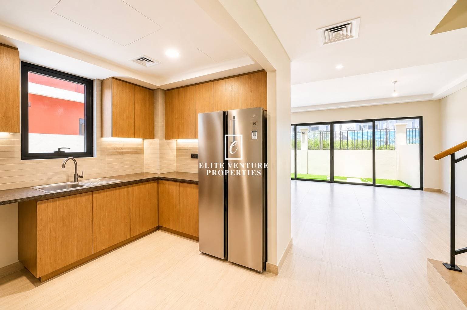 5 Bed Townhouse | Single Row | Ready to Move in | Close to Lagoon in Portofino, Dubai 2