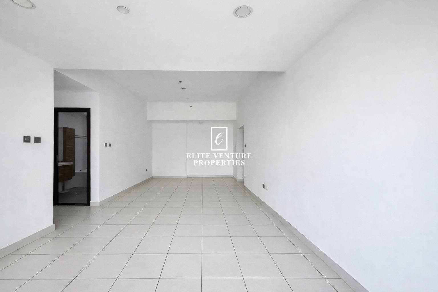 2 Bed Apartment | Great Deal | Best Opportunity | Prime Location in Glitz 1, Dubai 3