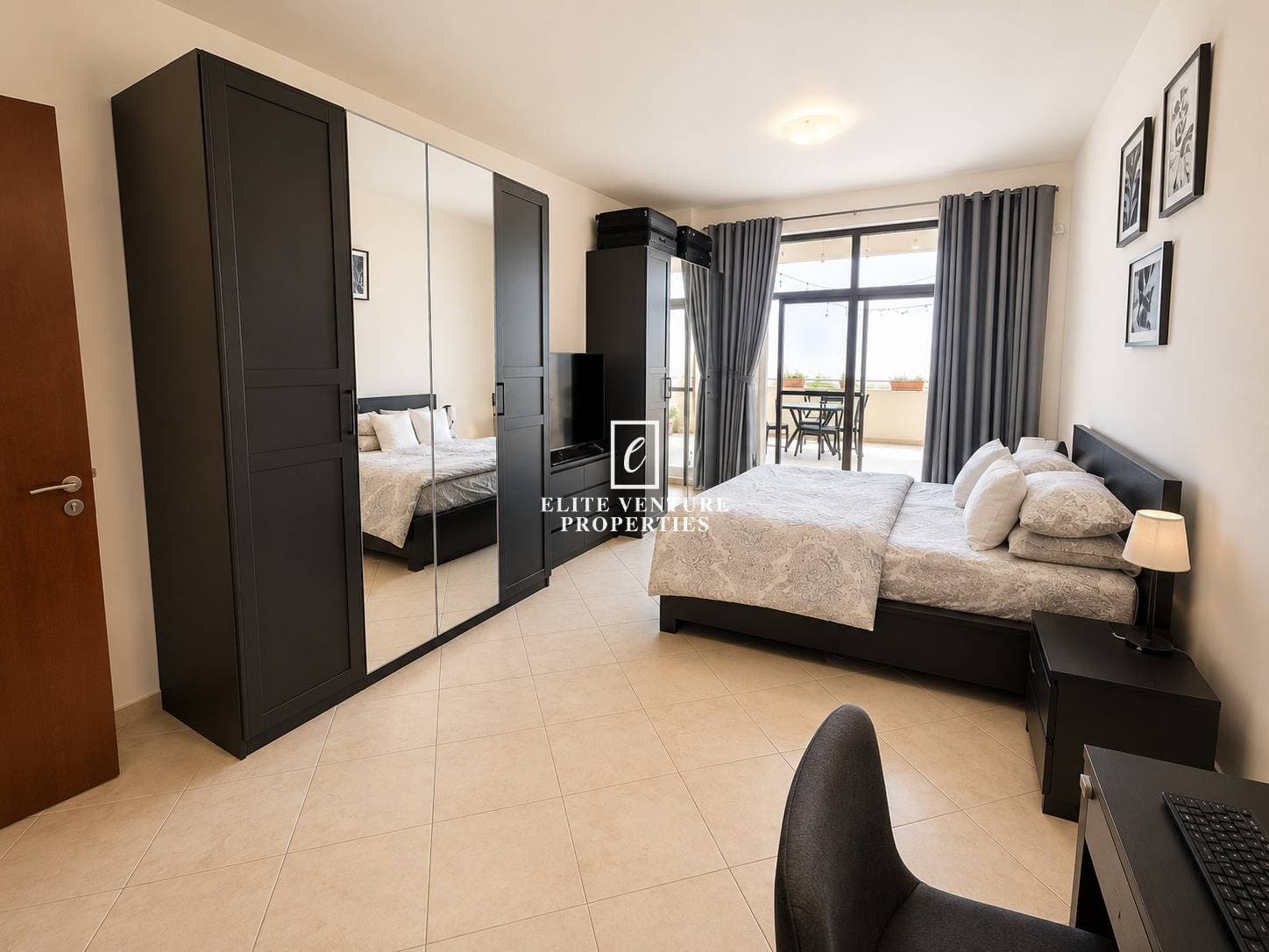 2 Bed Apartment | Rented | Spacious | Well Maintained in New Bridge Hill 1, Dubai 4