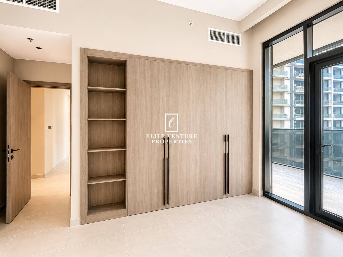 1 Bed Apartment | Huge Layout | Mid Floor | Bright Apartment in Golf Vista Heights, Dubai 4