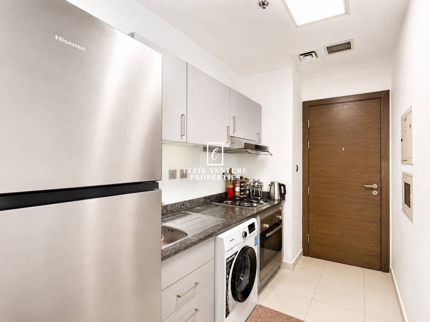 Studio Apartment | Pool View | Modern Unit | Grab It | Prime Location in Candace Aster, Dubai 4
