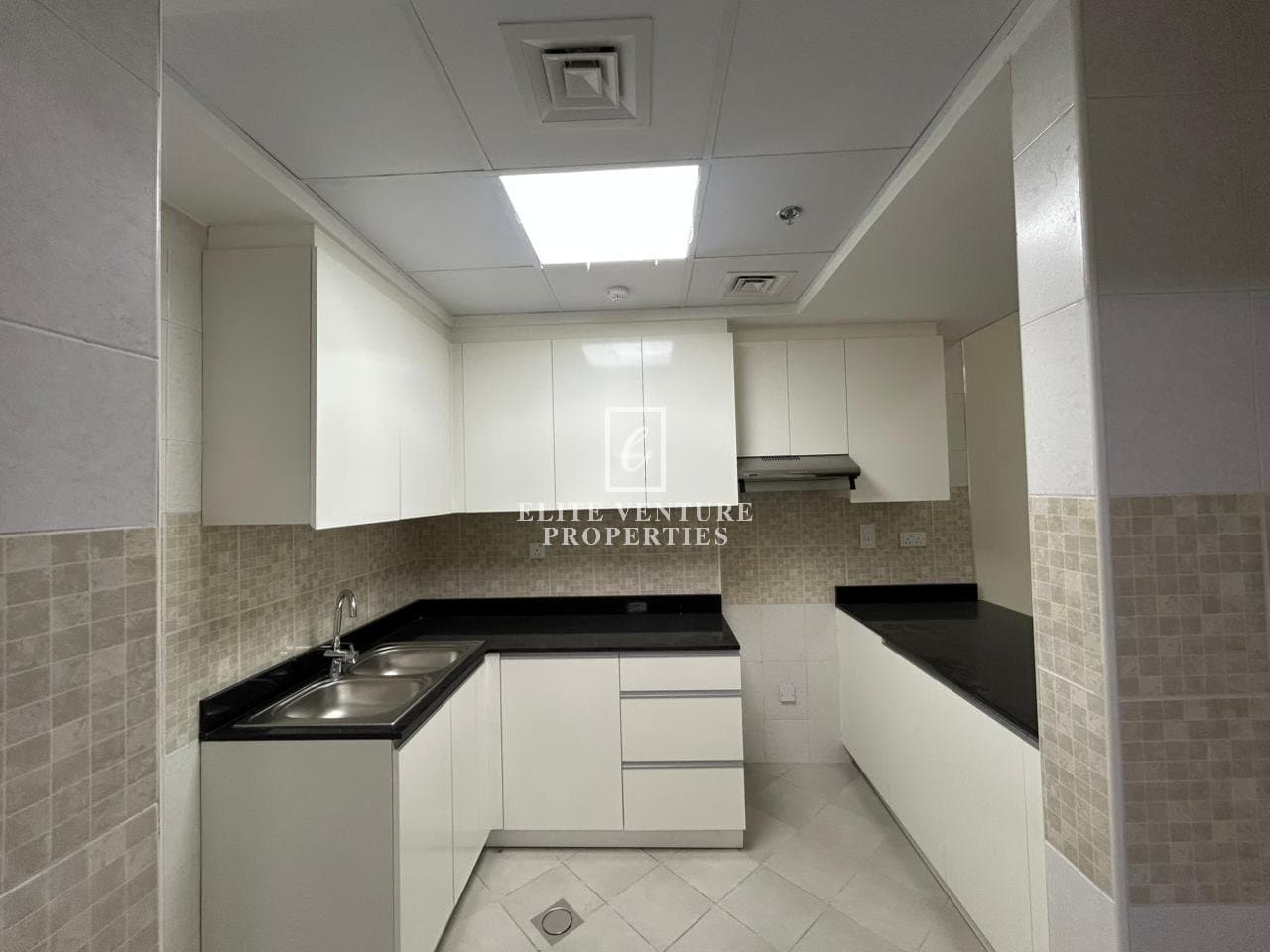1 Bed Apartment | Tenanted | Prime Location | Spacious in Profile Residence, Dubai 2