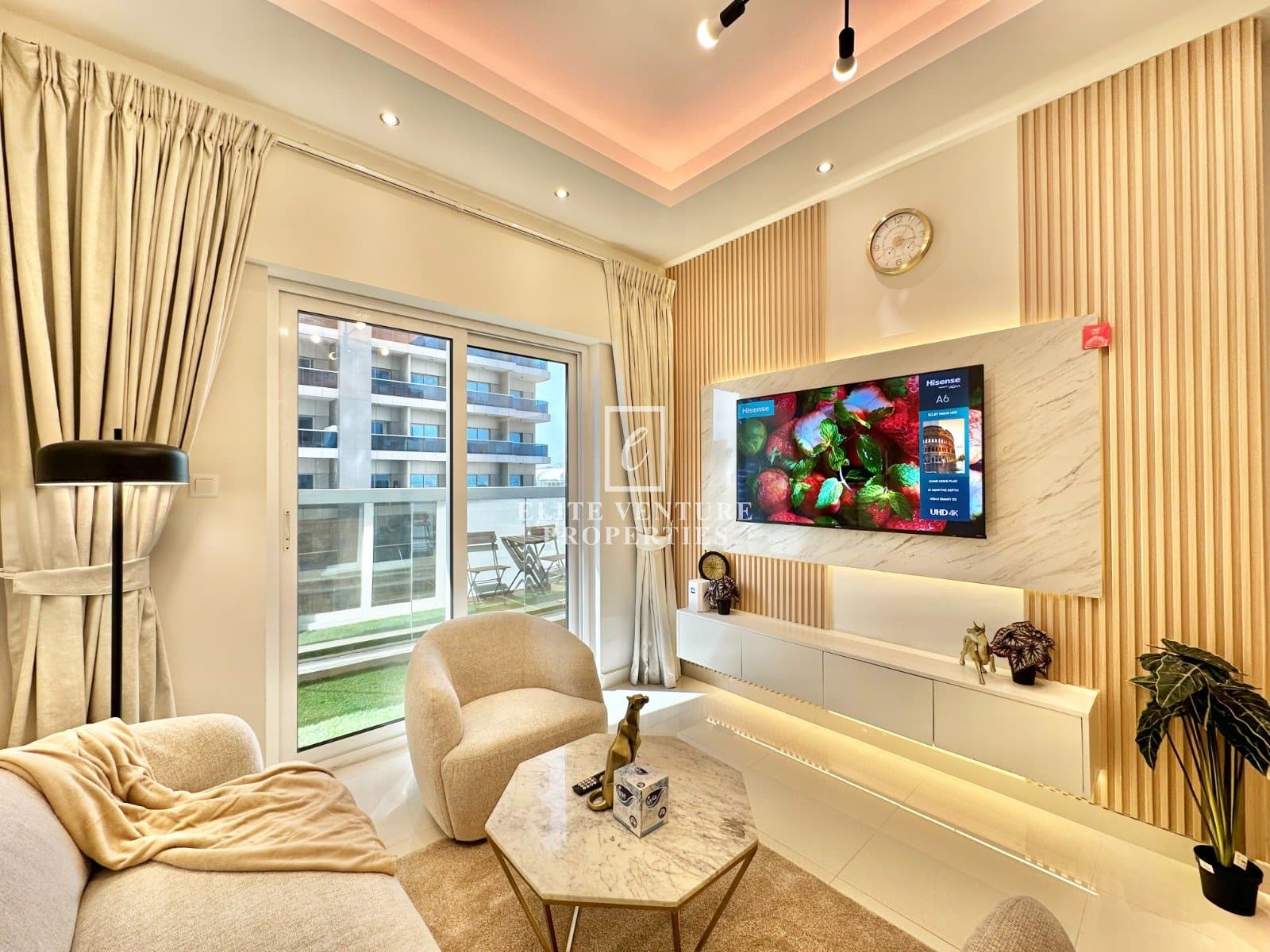 1 Bed Apartment | Vacant | Prime Location in Hera Tower, Dubai 3
