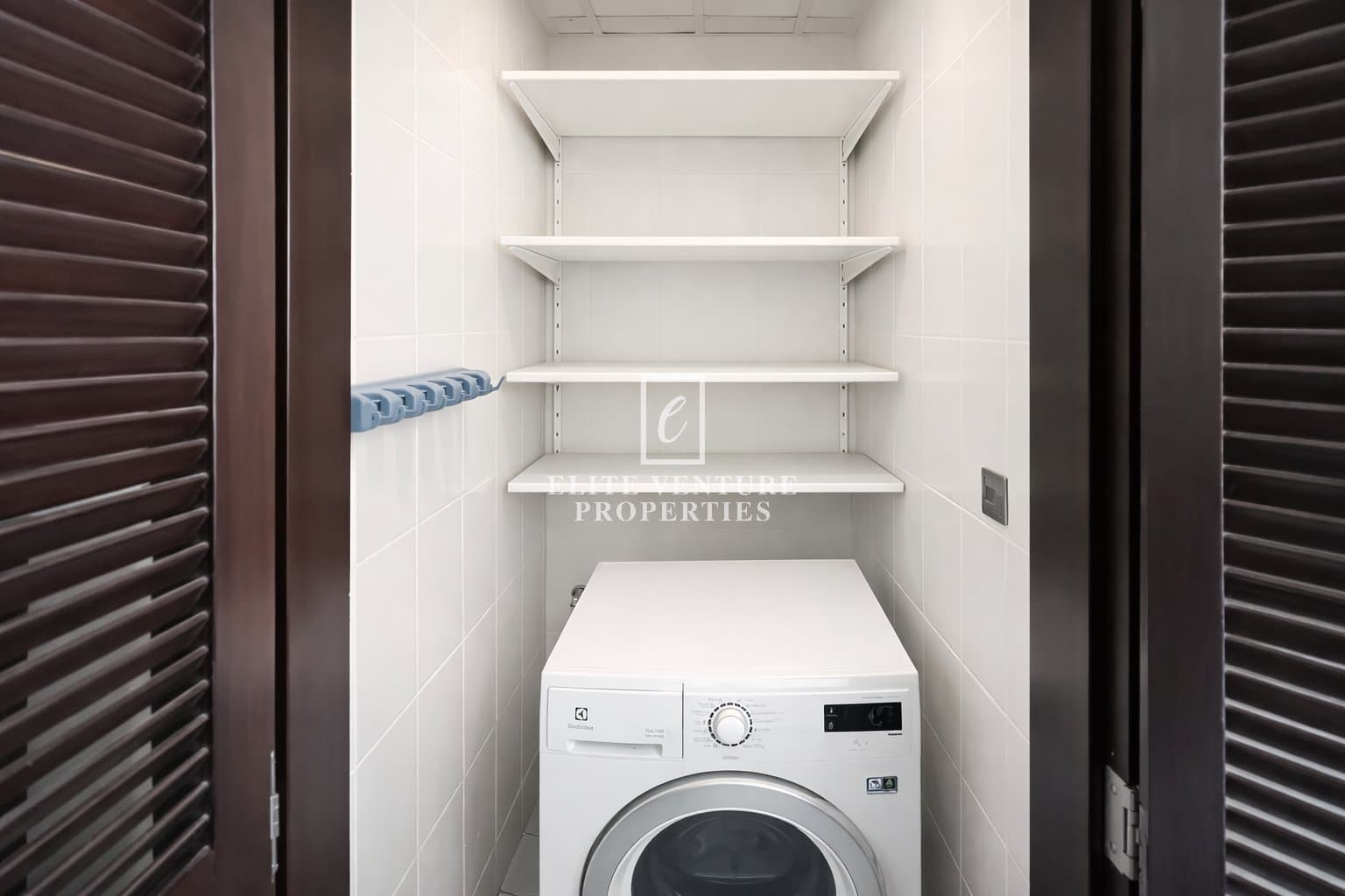 1 Bed Apartment | Vacant | Huge Layout | Best Deal in Glitz 3, Dubai 5